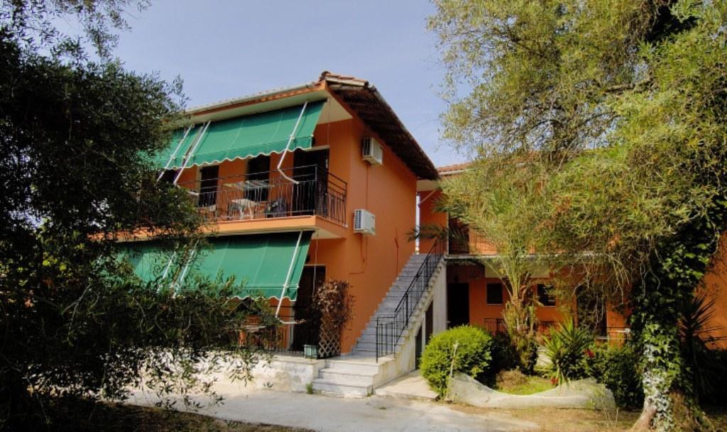 Milos Studios Parga Exterior photo